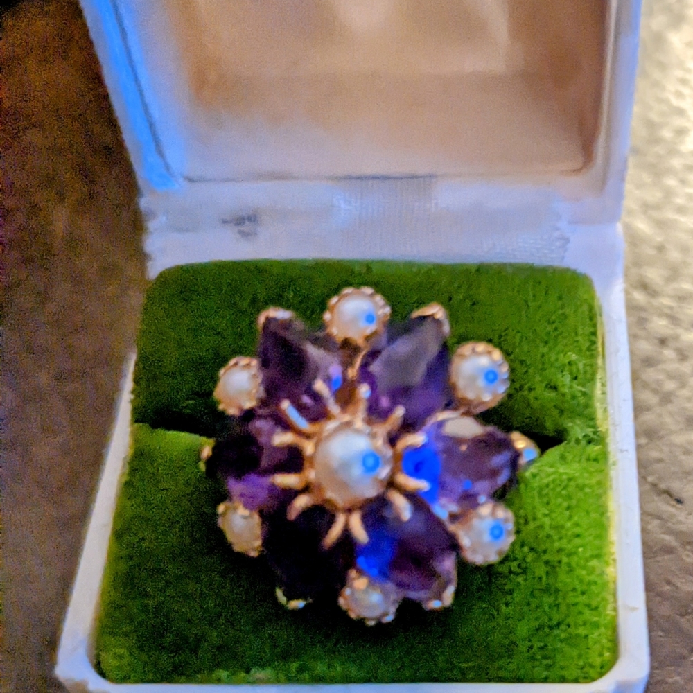 Vintage Amethyst 14k Good and Pearl Cluster Ring.